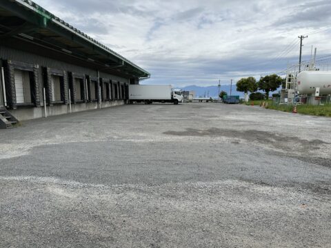 砕石敷均し工事