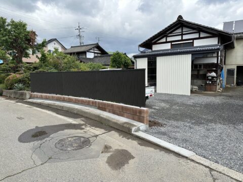 外トイレ解体・境界・フェンス工事