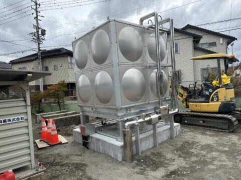 石芝団地受水槽設置完了